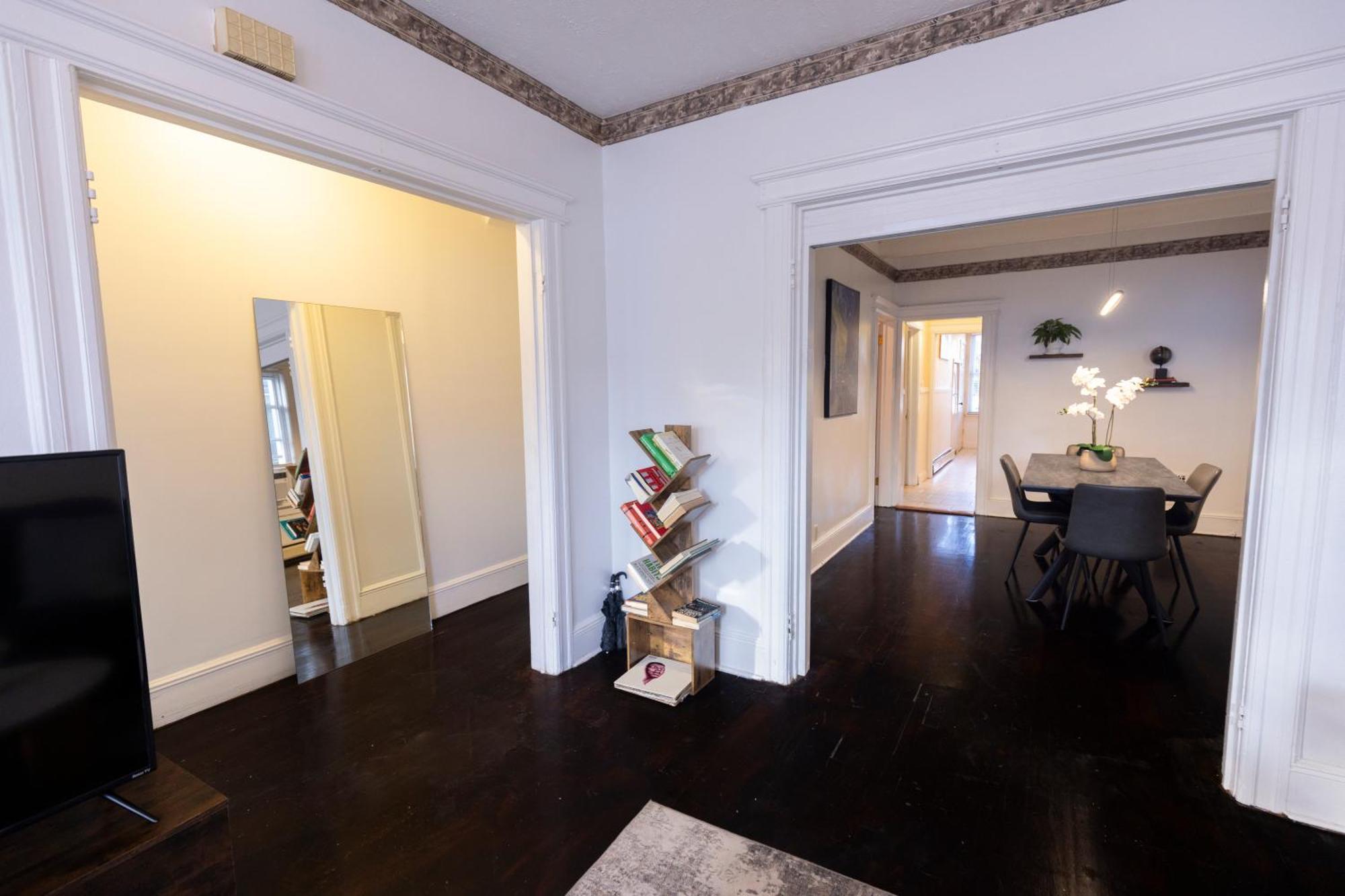 Apartment Spacious & Stylish 2br Near Manhattan
