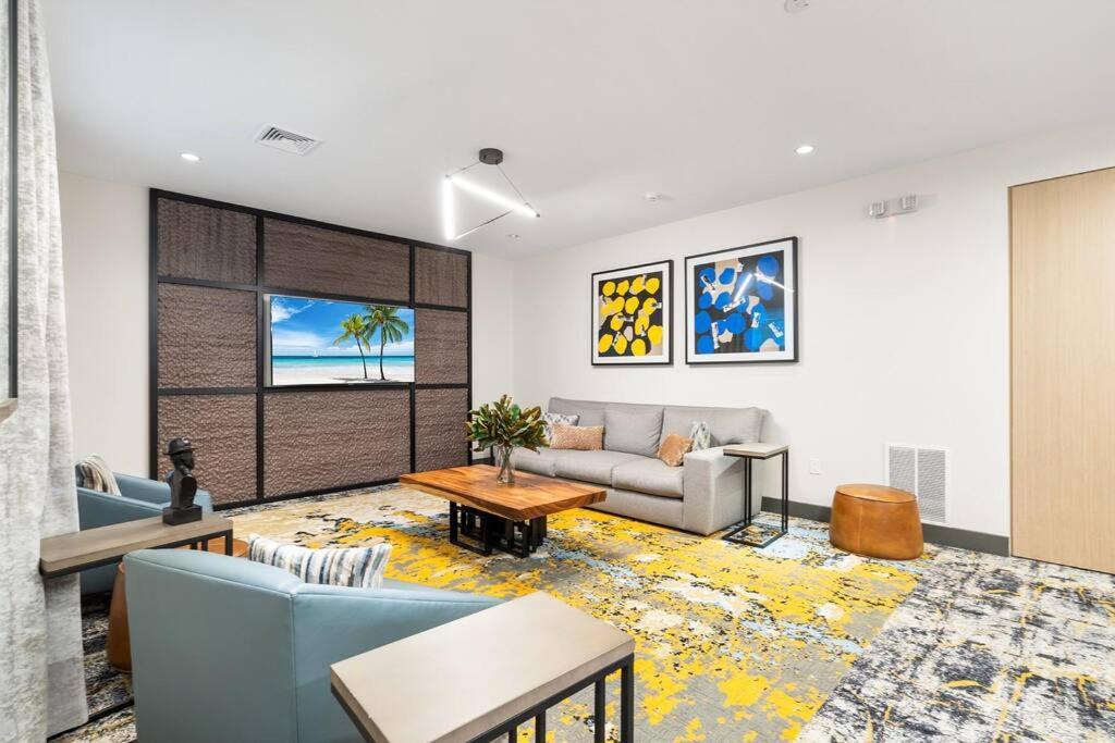 Luxury Living In Jersey Only Steps Away From Manhattan Apartment Jersey City