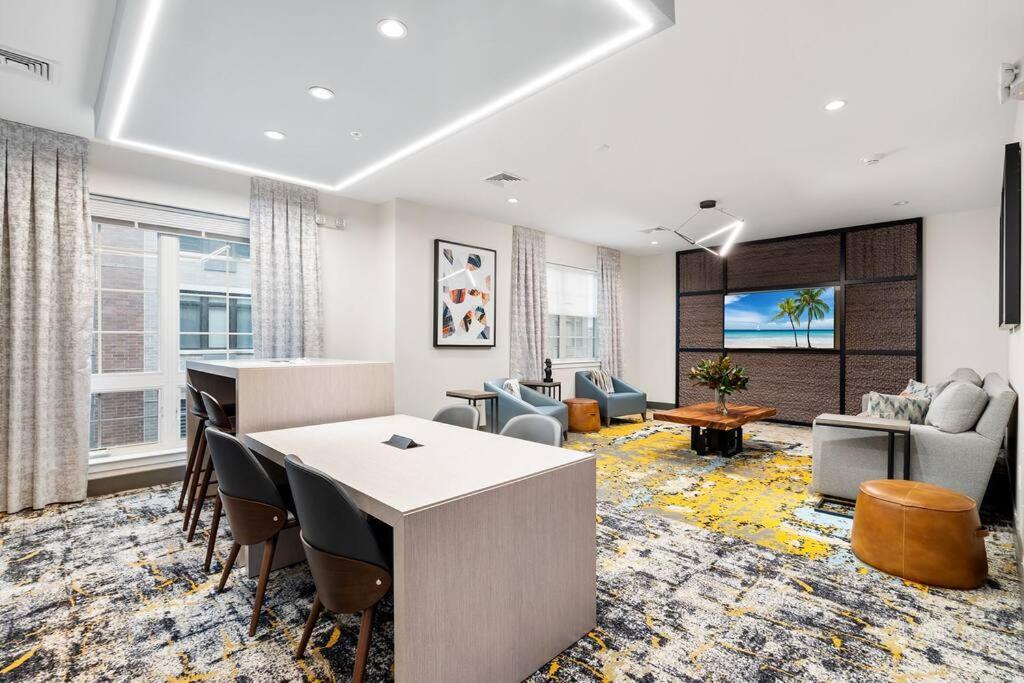 Luxury Living In Jersey Only Steps Away From Manhattan * Jersey City