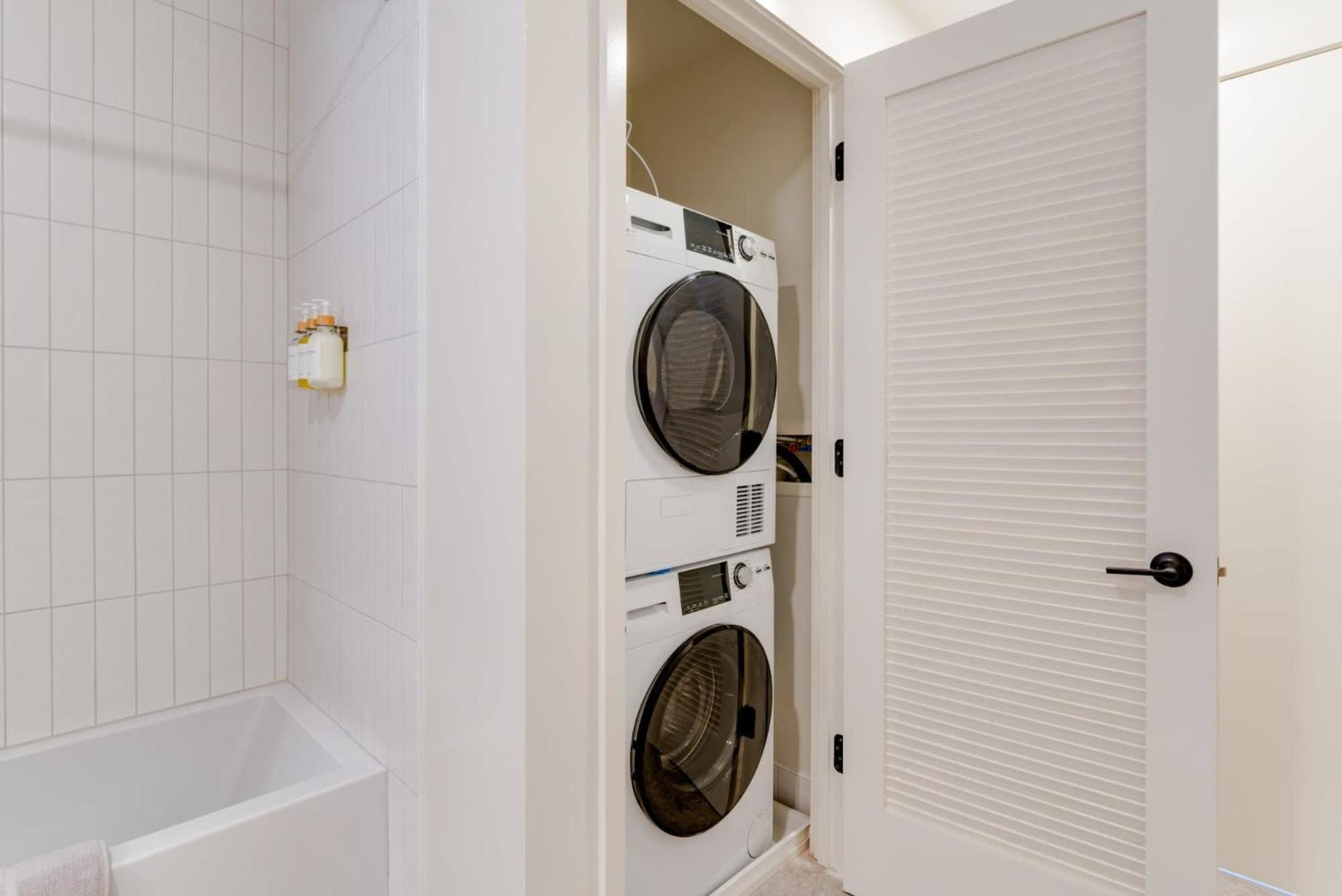 Ideal And Comfortable Living At One Grove In Jersey Apartment