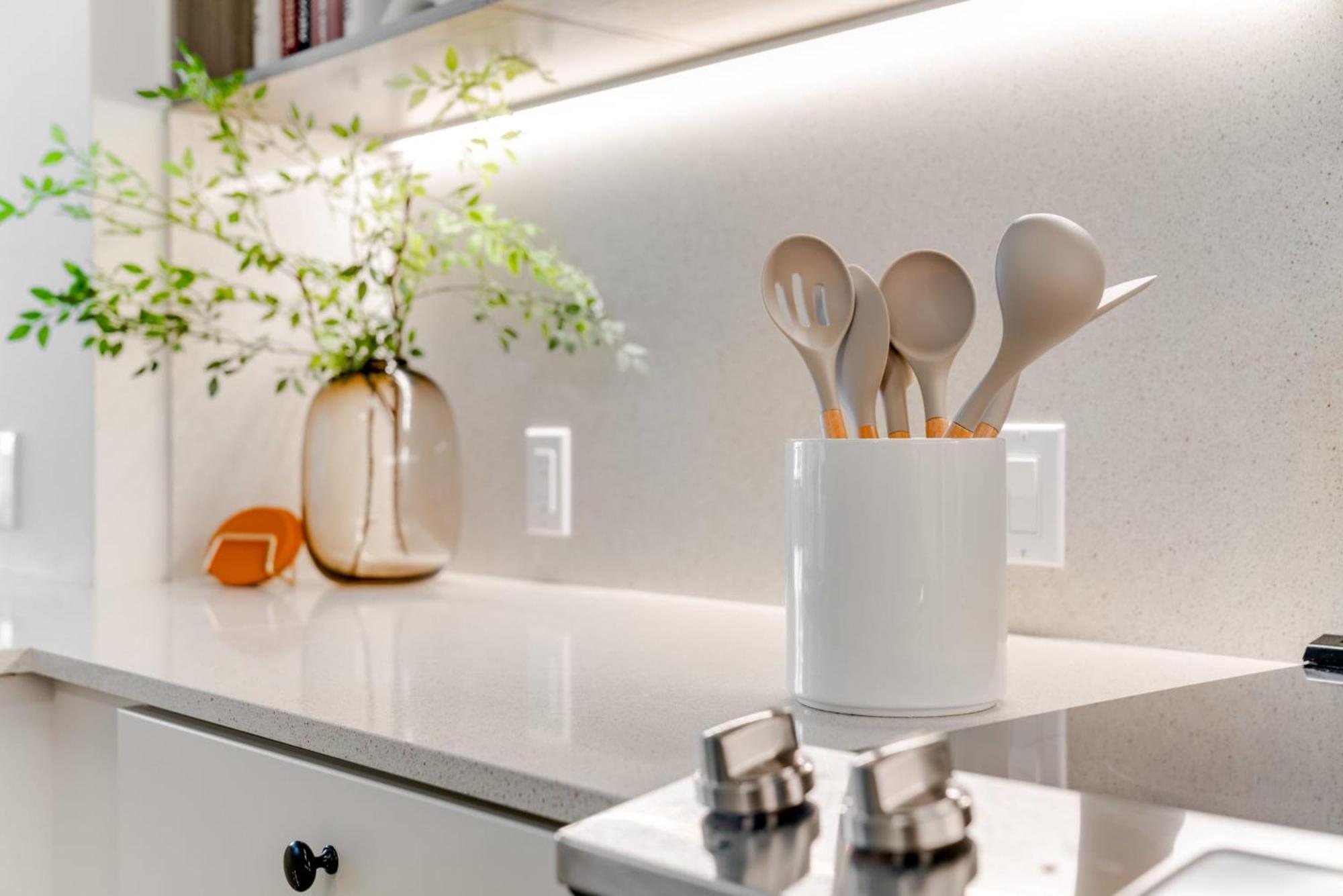 Apartment Ideal And Comfortable Living At One Grove In Jersey *