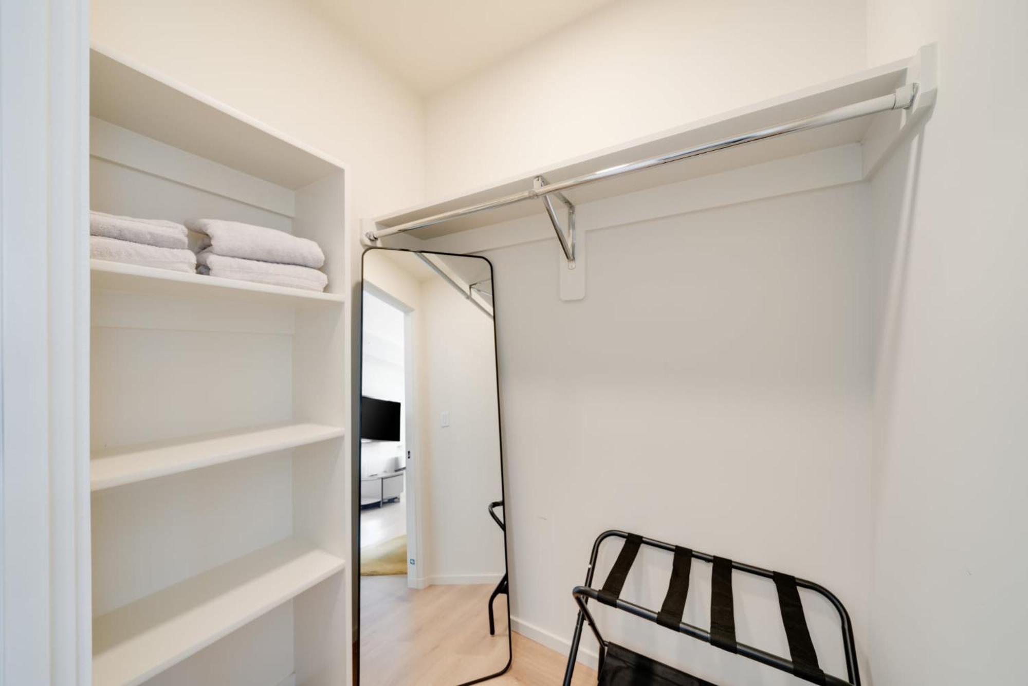 Ideal And Comfortable Living At One Grove In Jersey