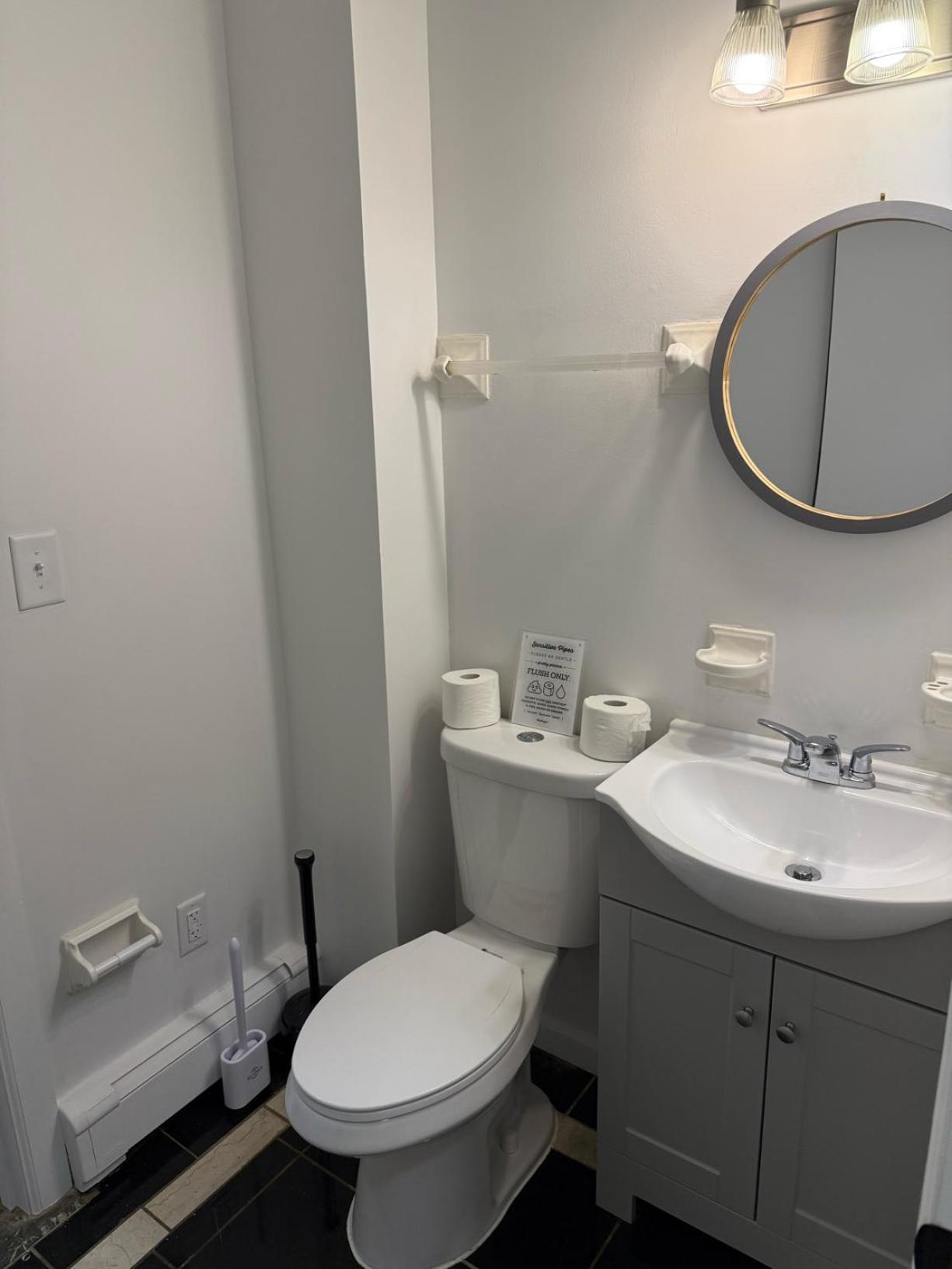 Apartment Luxury Boutique - 4 Beds 1 Baths 25 Minutes To Nyc *