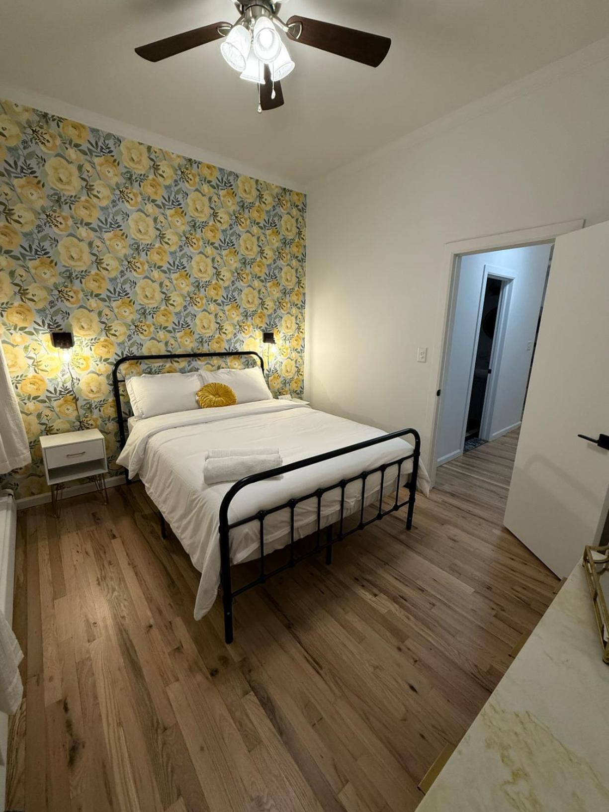 Luxury Boutique - 4 Beds 1 Baths 25 Minutes To Nyc Apartment