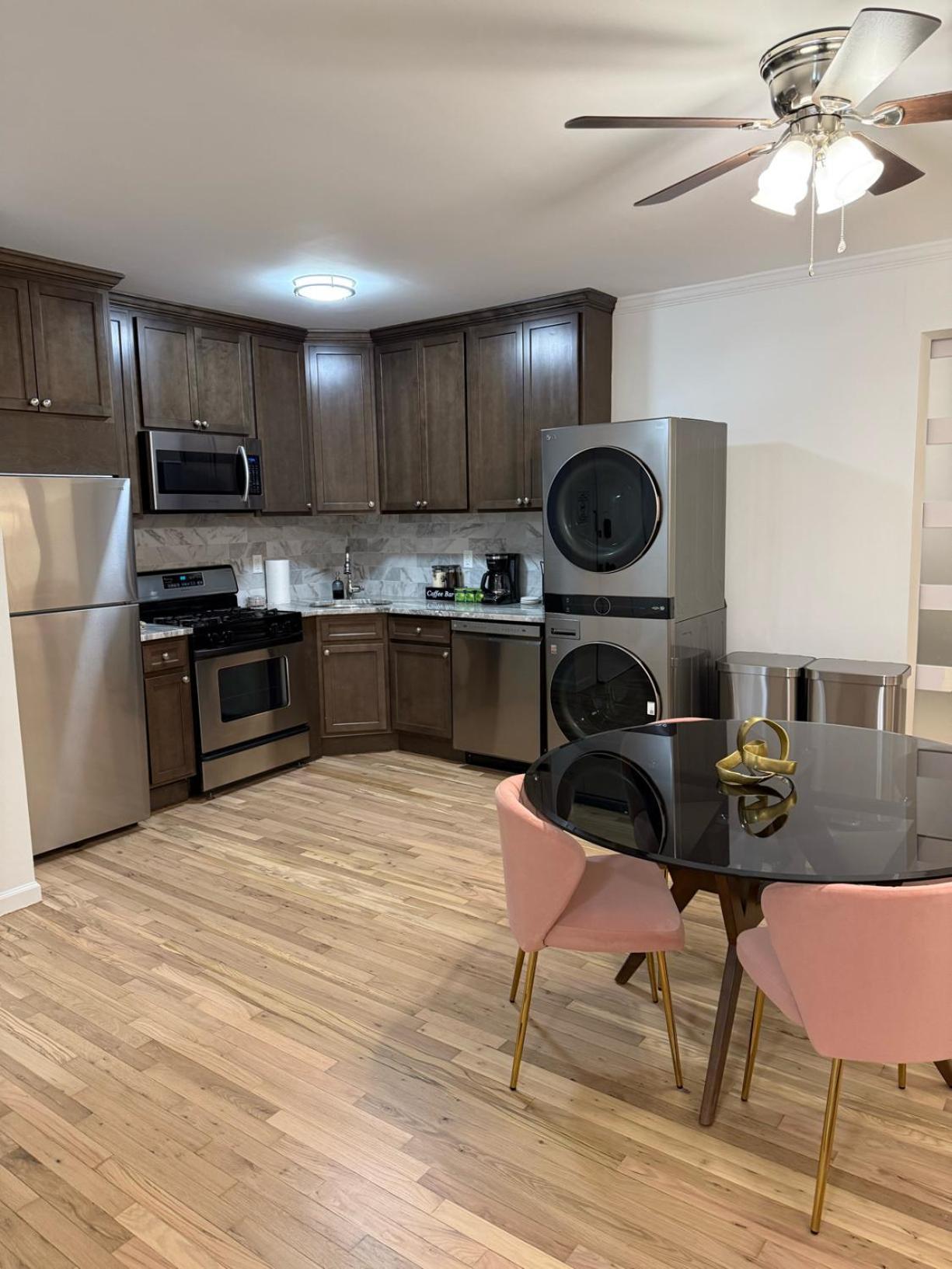 Luxury Boutique - 4 Beds 1 Baths 25 Minutes To Nyc Jersey City