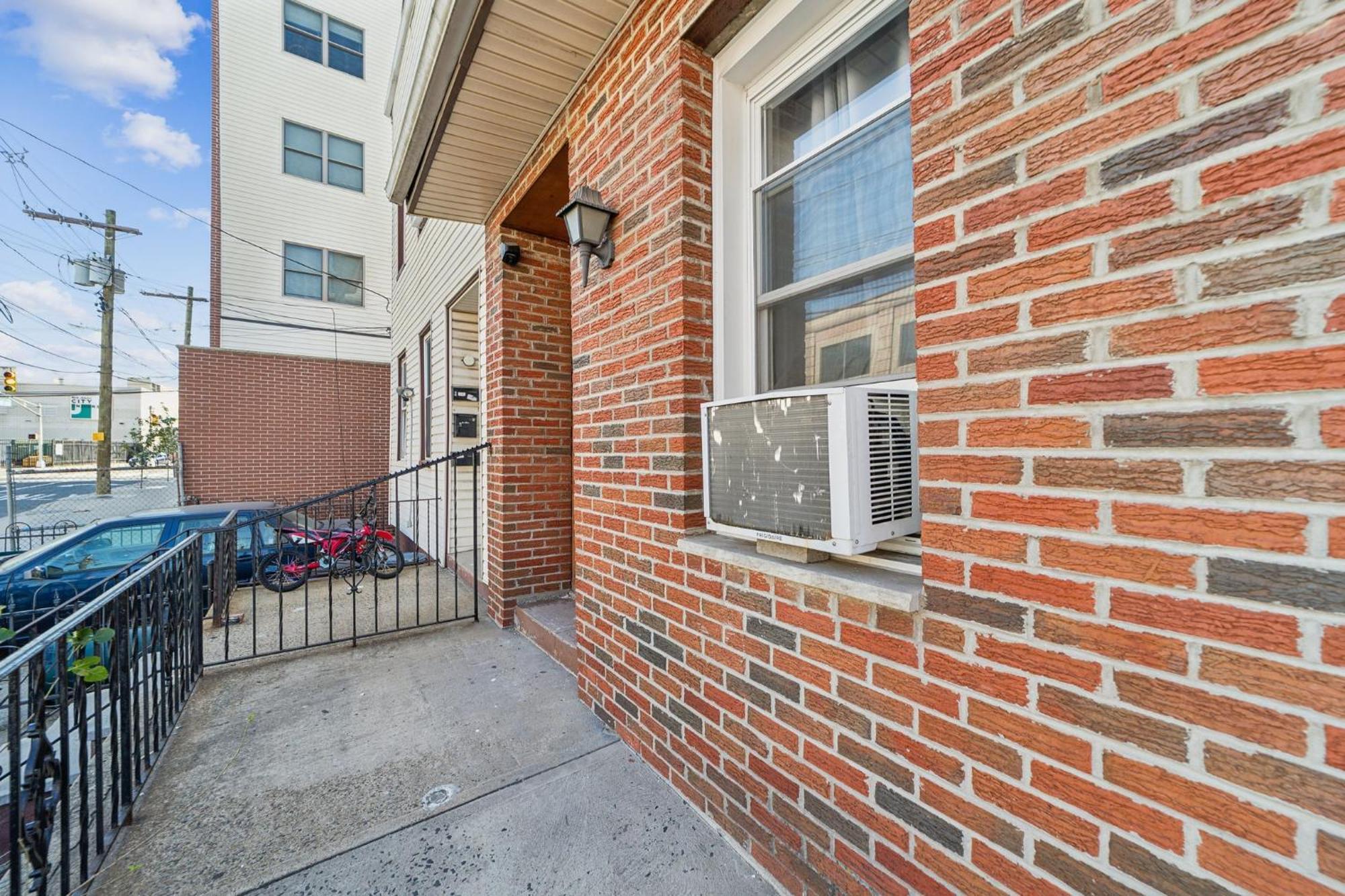 Stylish Jersey Escape Near Nyc Apartment