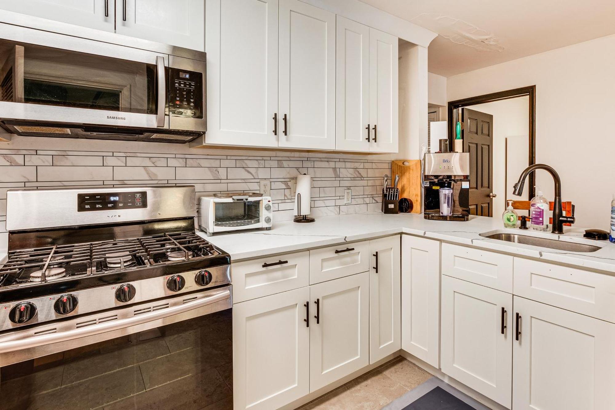 8 Mi To Nyc Centrally Located Jersey Apt! Jersey City