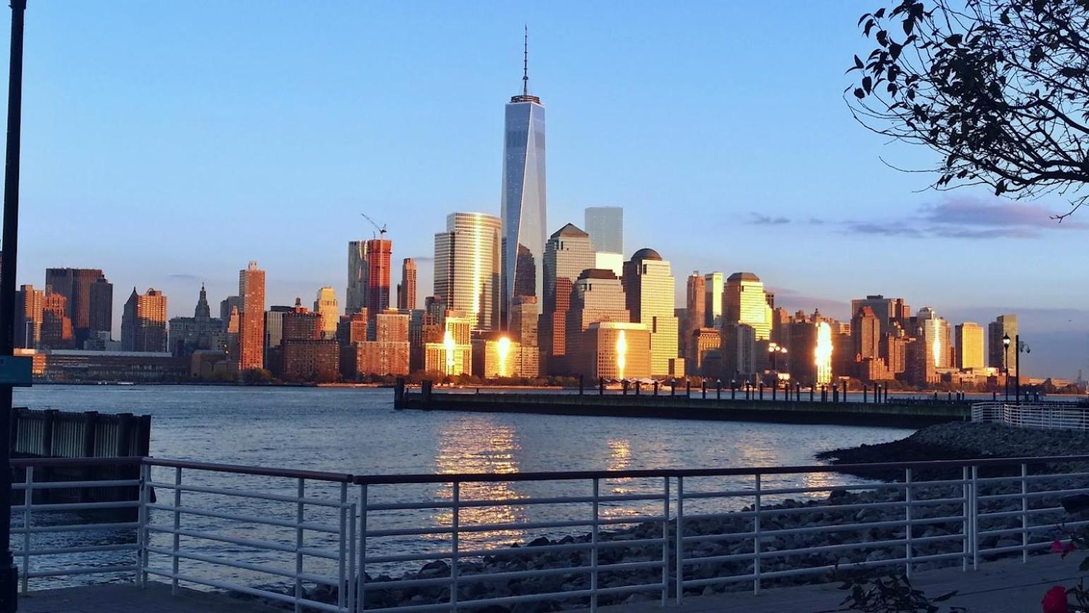 Very Posh 1 Bed -city Views, Walk To Subway And Ferry, 15 Minutes To Manhattan, Min 30 Days