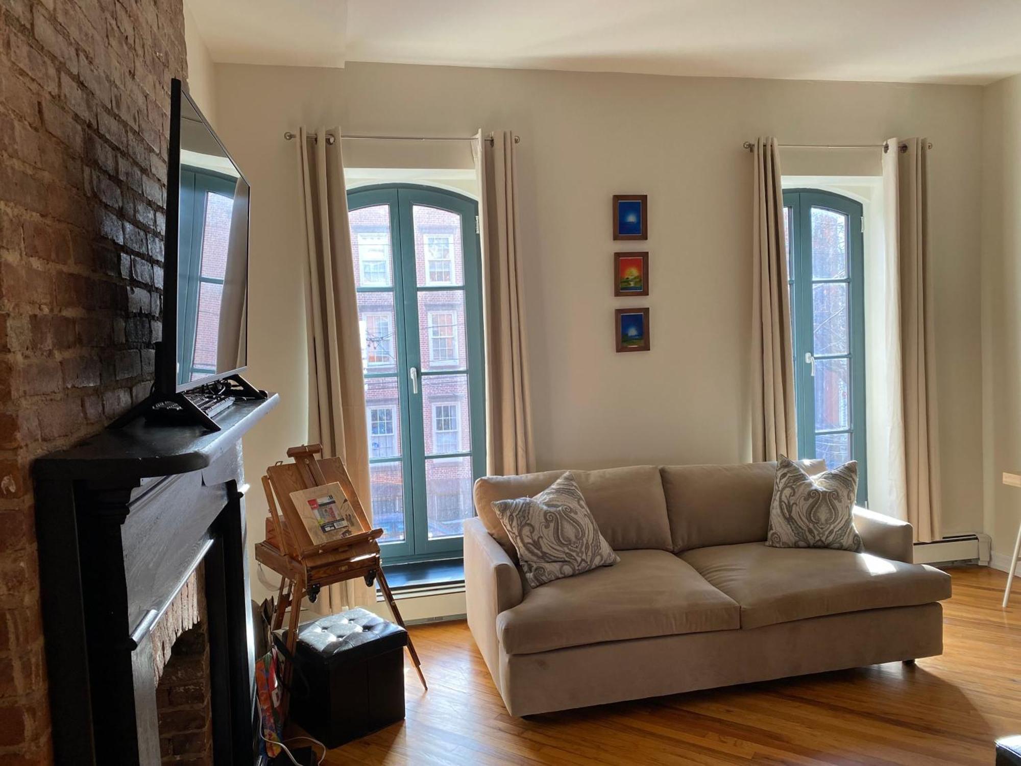 Historic 1869 Brownstone 15 Min To Nyc Downtown