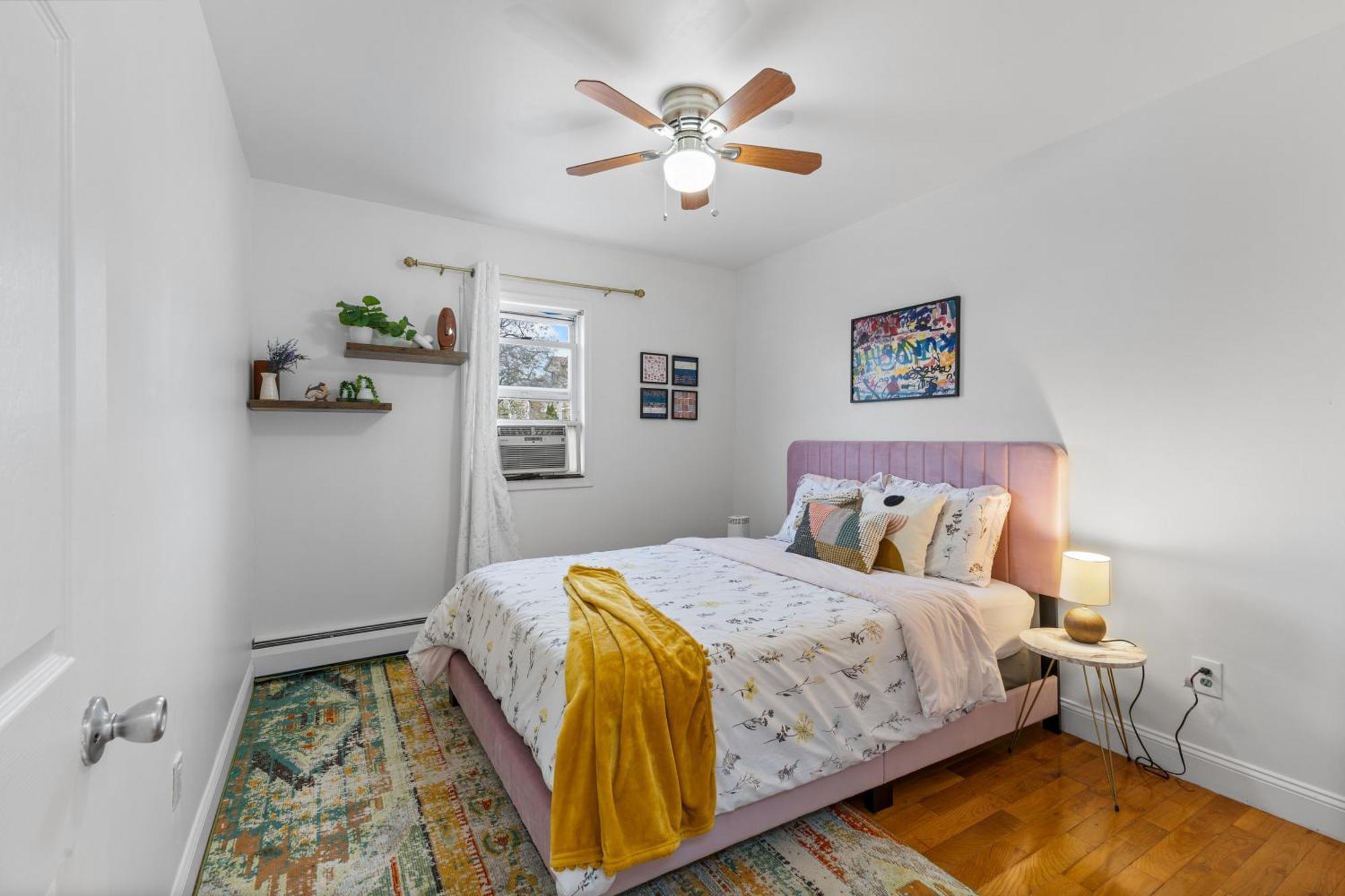 Large Luxury With Game & Backyard Near Nyc With Parking *