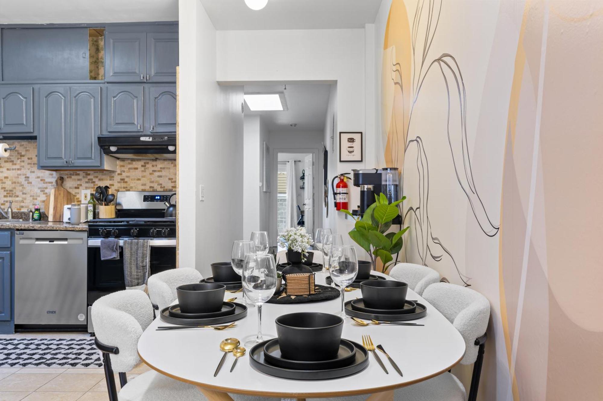 Large Luxury With Game & Backyard Near Nyc With Parking Holiday home