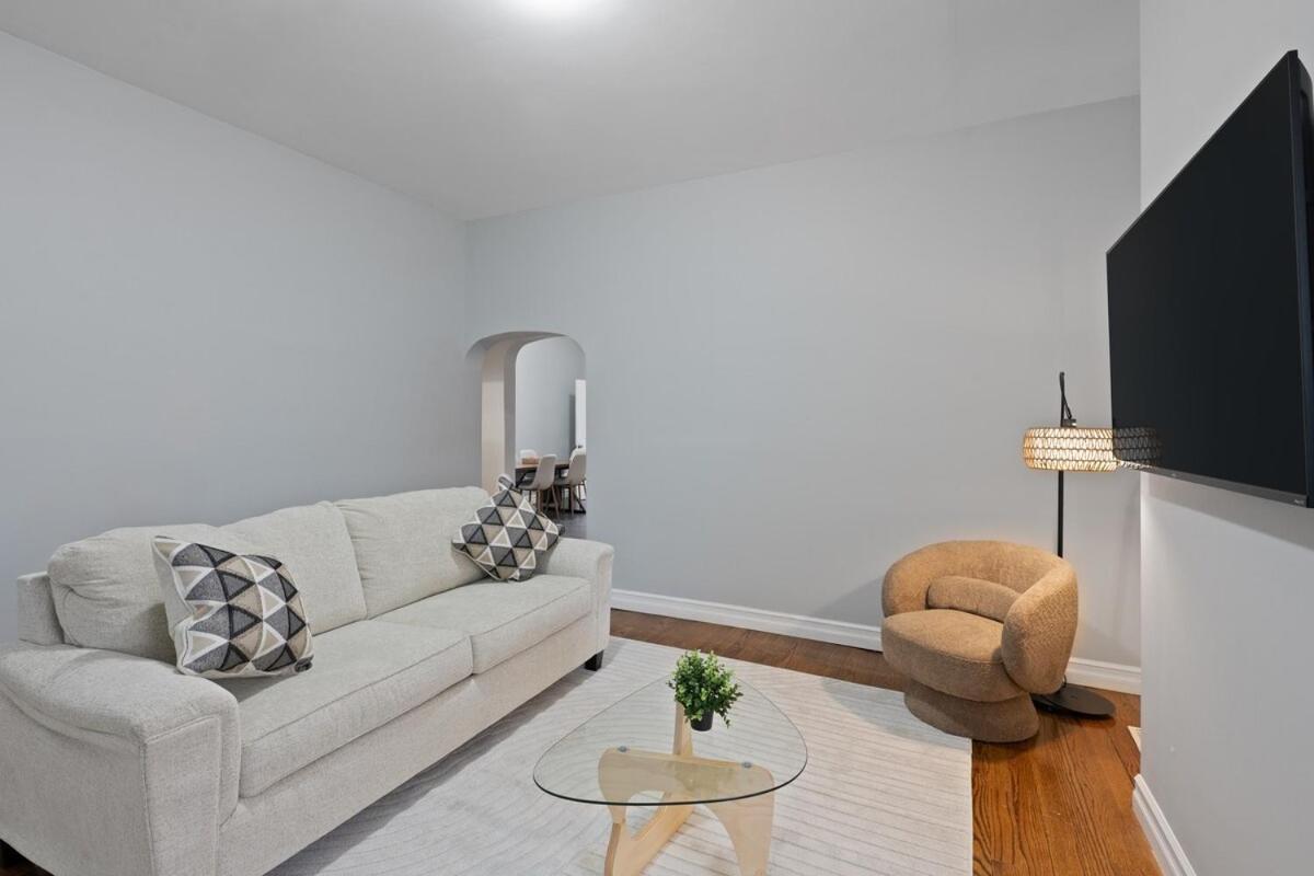 Cozy 1-family - 10 Mins Nyc *