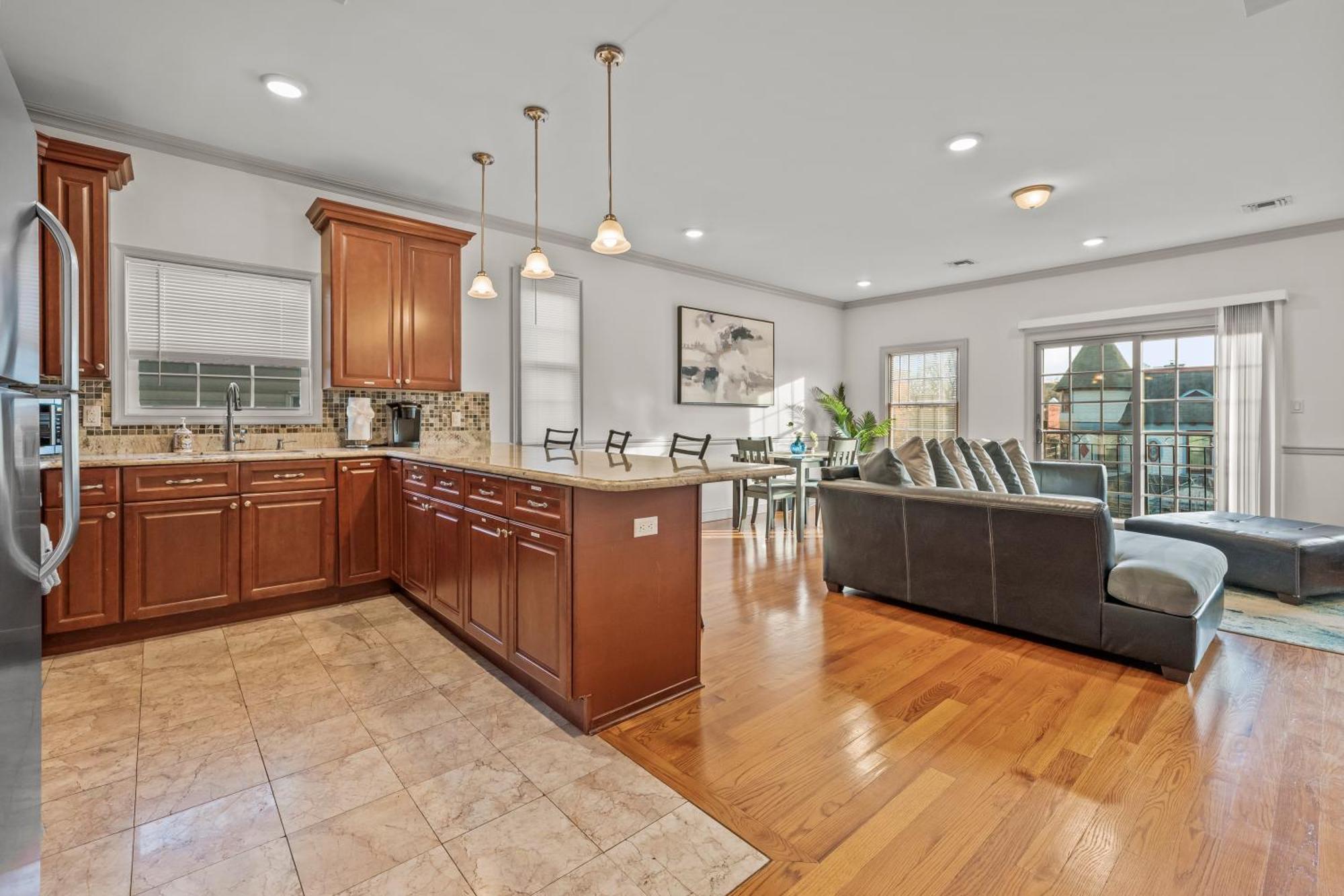 Huge Cozy Jersey Oasis With Double Balcony - 20 Mins To Nyc Apartment
