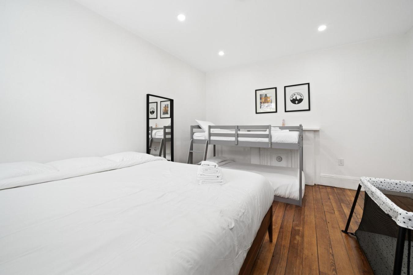 Nama Spacious Family Retreat Near Nyc Holiday home Jersey City