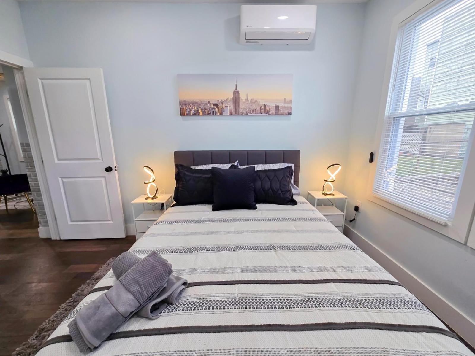 Cozy Near A New York
