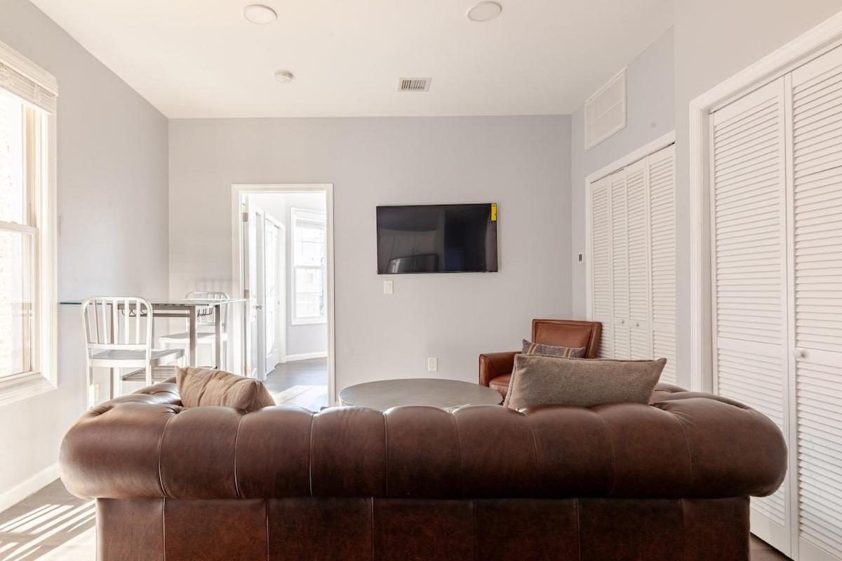 Bright & Cozy Jersey Retreat Jersey City