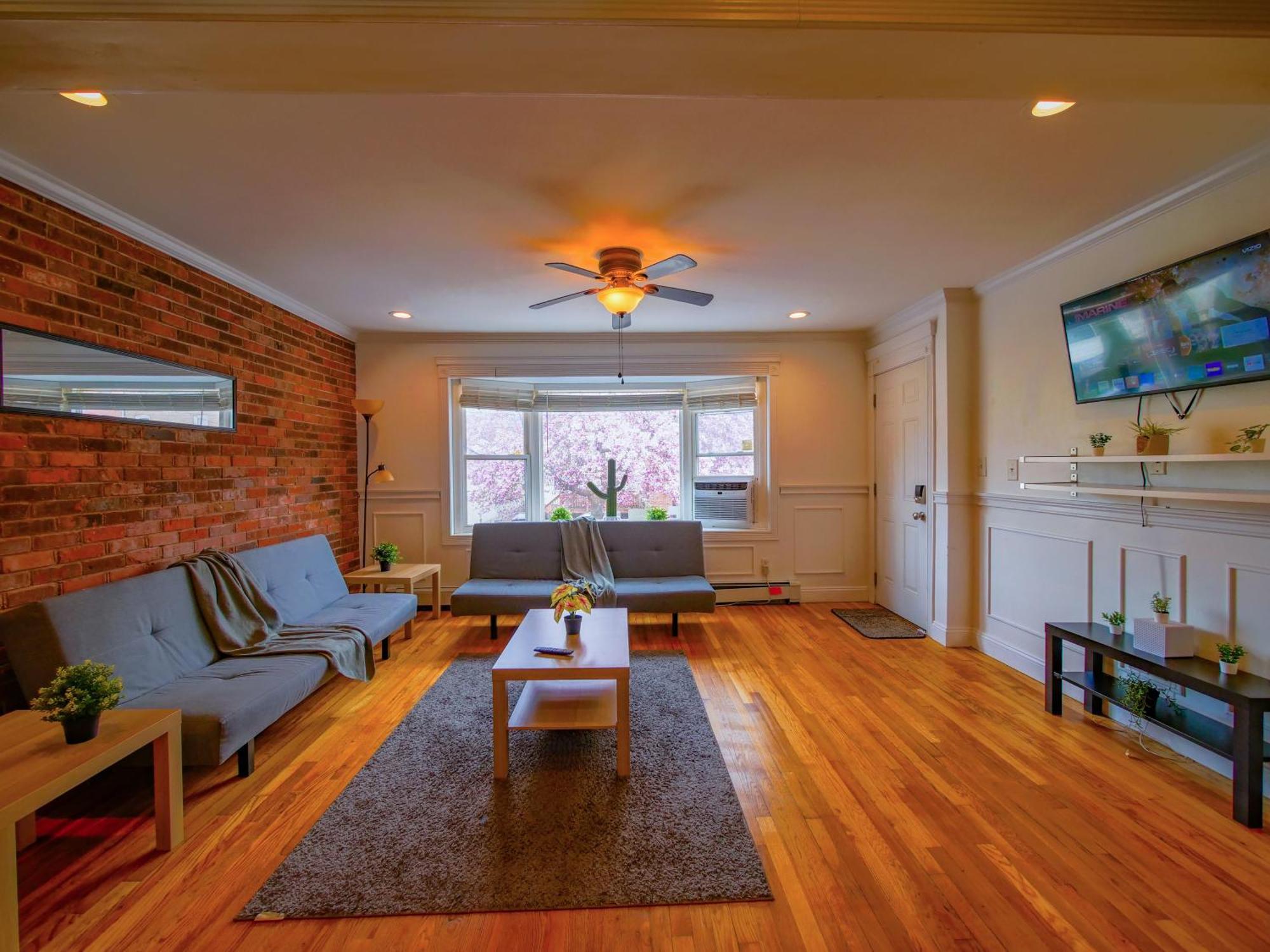Stylish 3 Bed, Minutes To Nyc! Apartment Jersey City