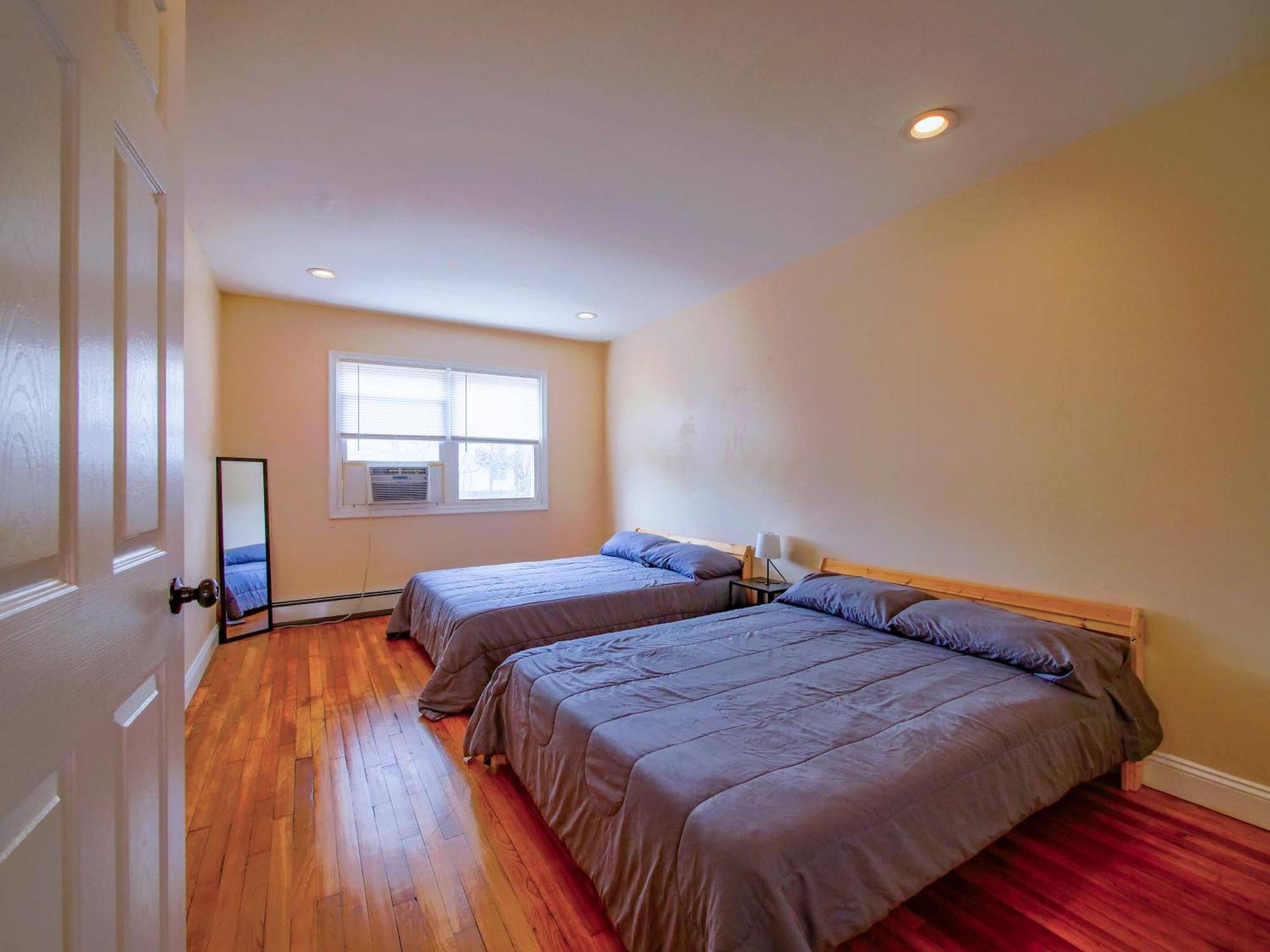 Stylish 3 Bed, Minutes To Nyc!