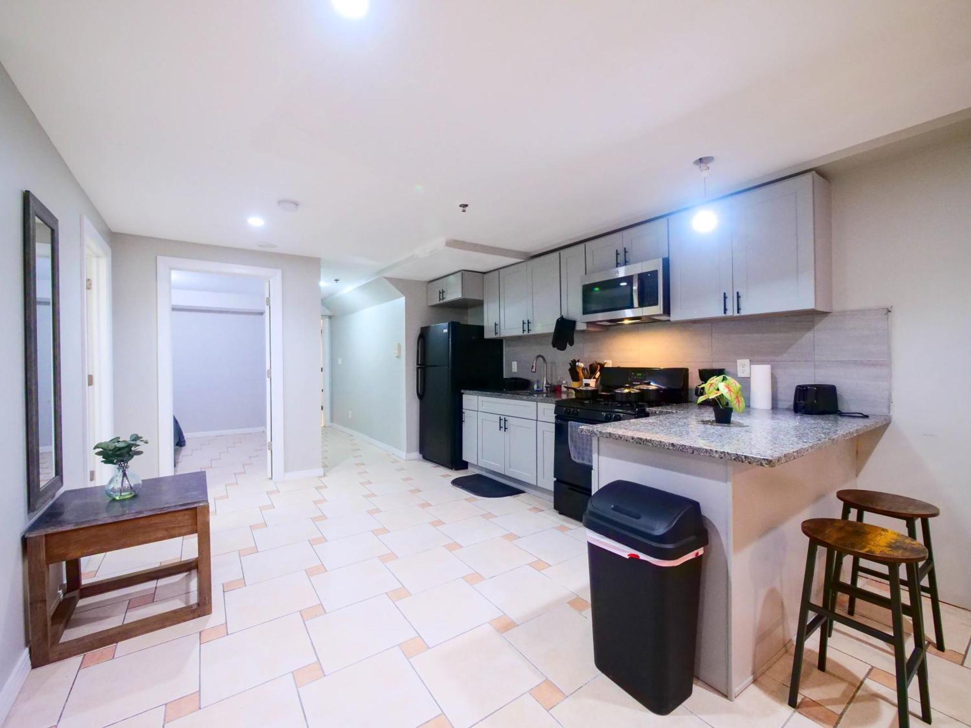 Mins To Nyc Spacious 2 Bedroom Jersey City