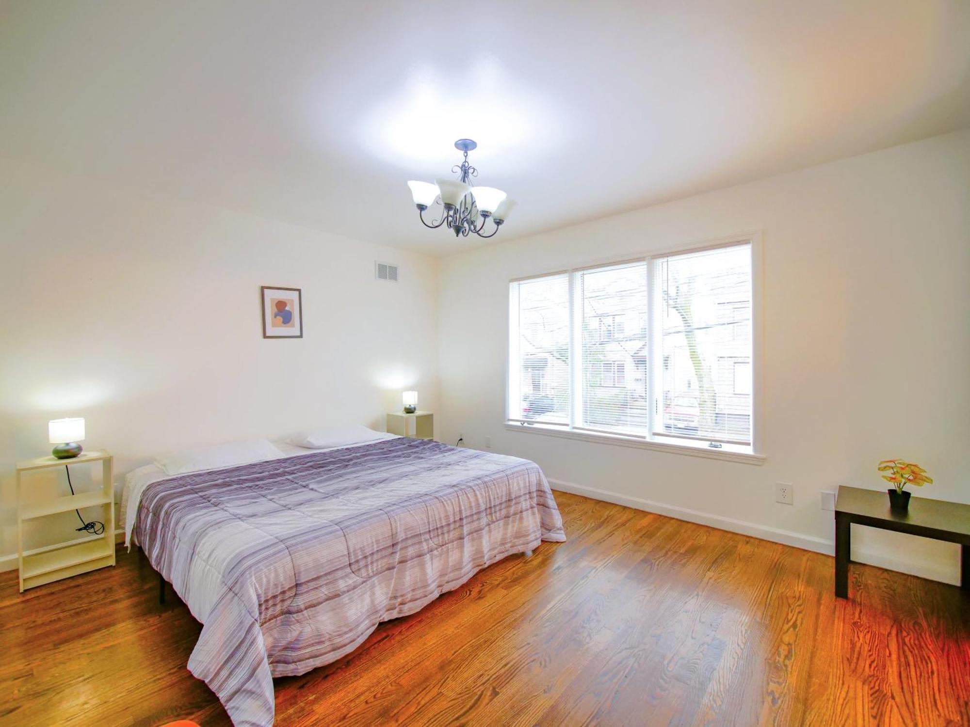 Cozy 3 - Bed Apartment, Minutes From Nyc! * Jersey City