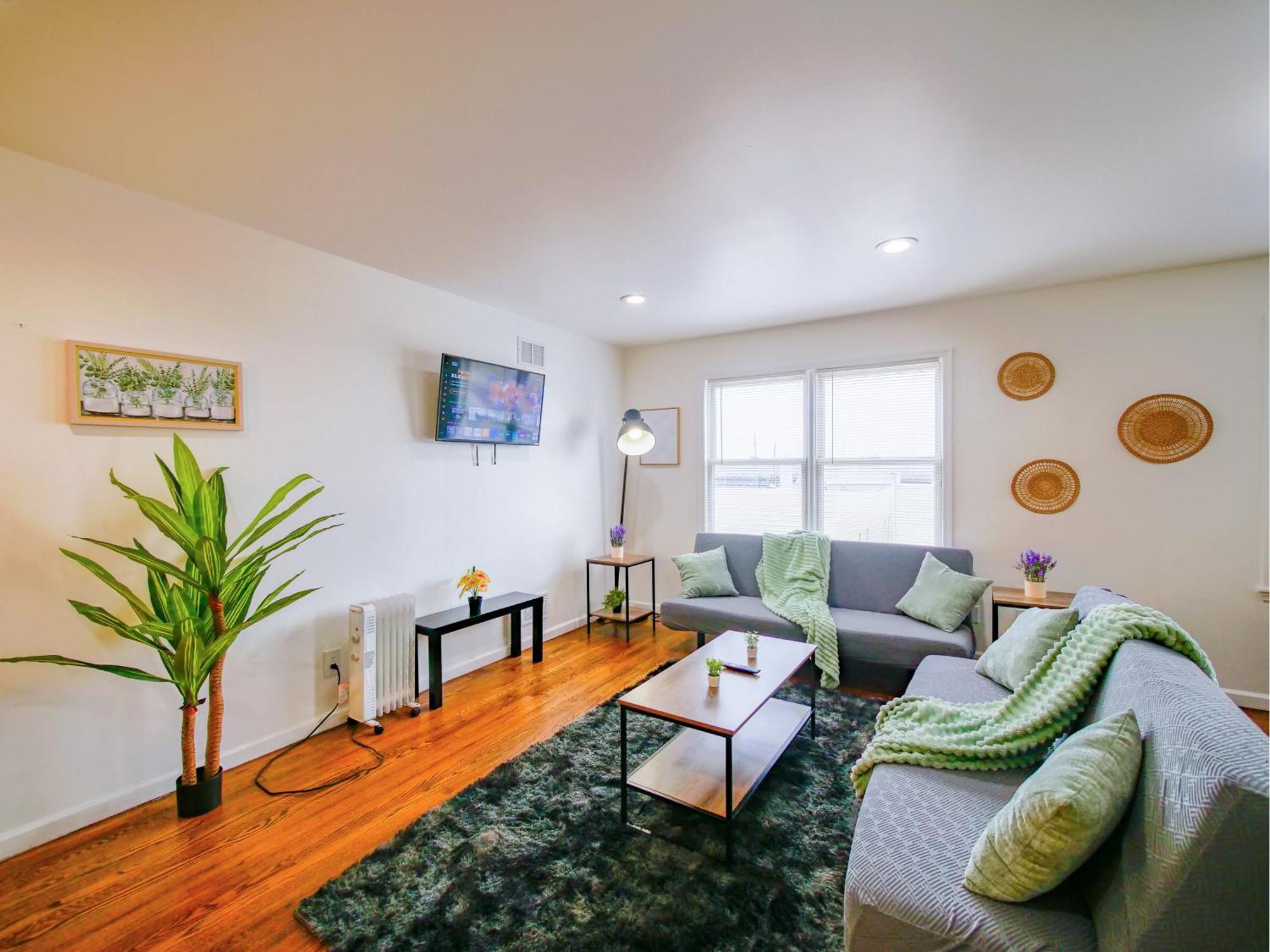 Cozy 3 - Bed Apartment, Minutes From Nyc! Apartment *