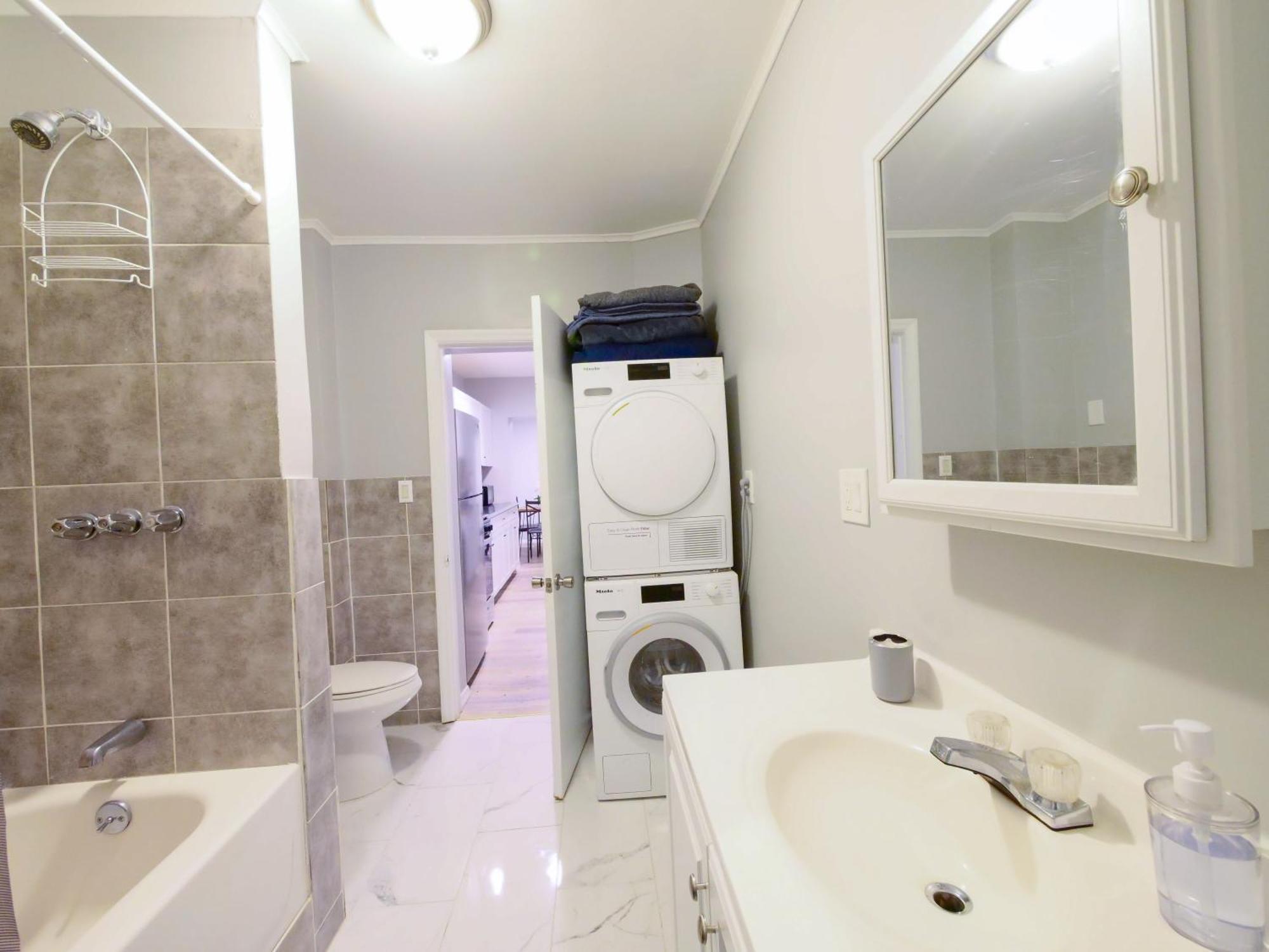 Modern Comfort-2br Haven Mins To Nyc Apartment