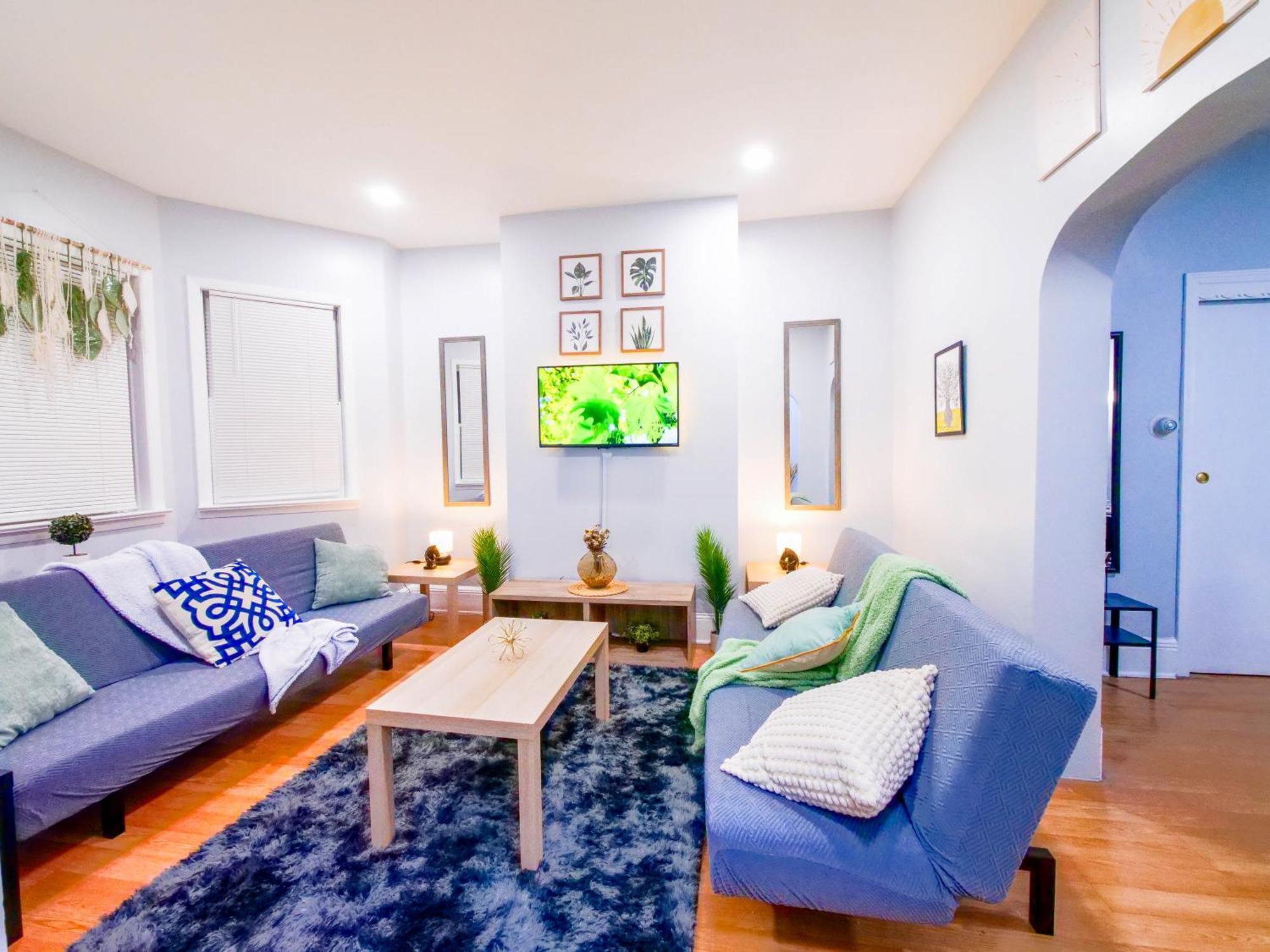 Vibrant Retreat - Two Bedroom Near Nyc