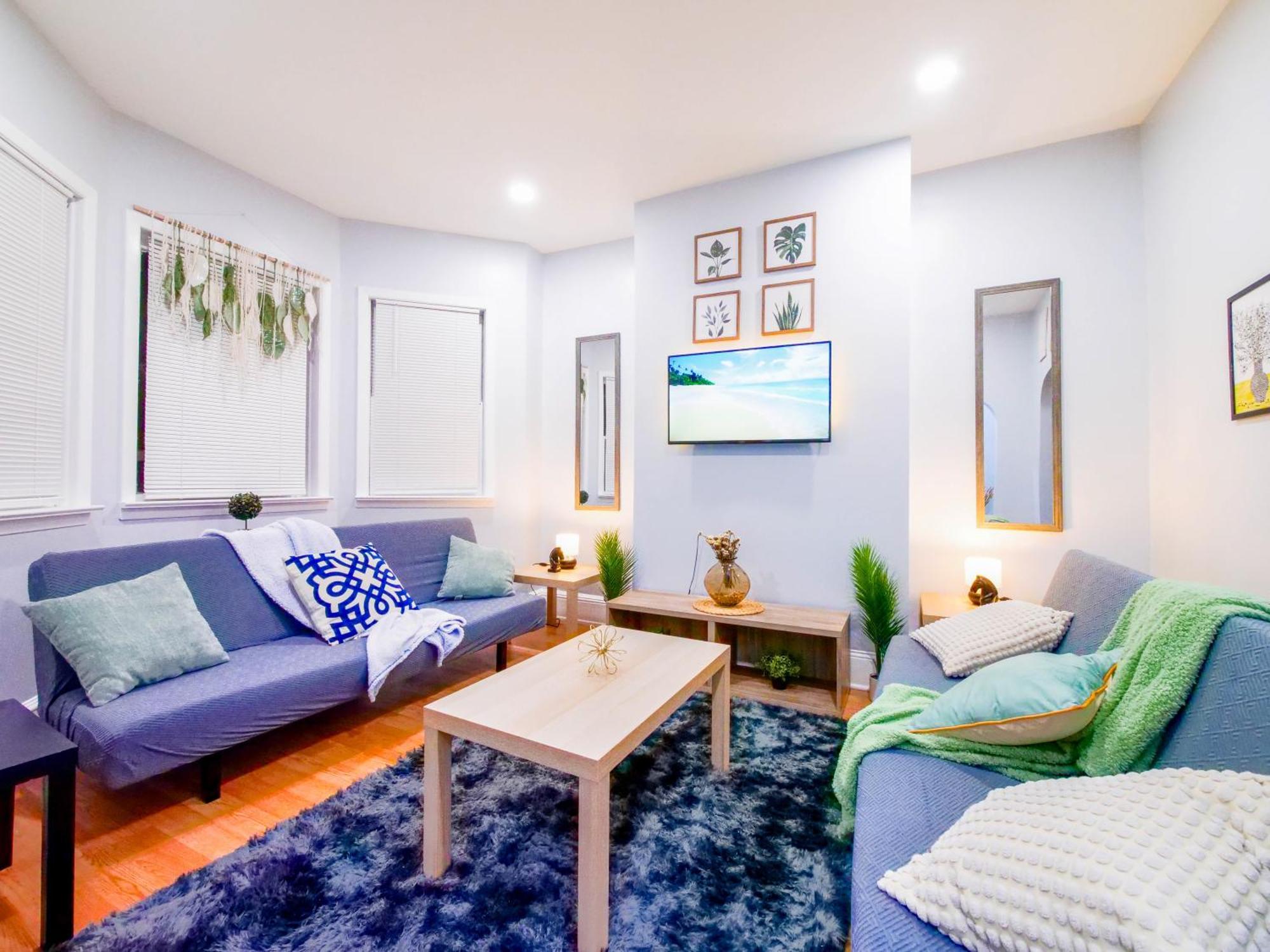 Vibrant Retreat - Two Bedroom Near Nyc
