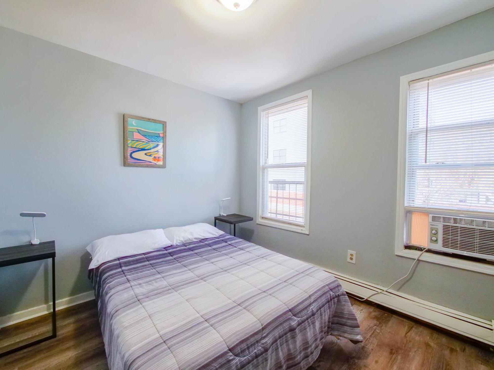Apartment Cozy & Simple 2-bedroom Unit Minutes To Nyc