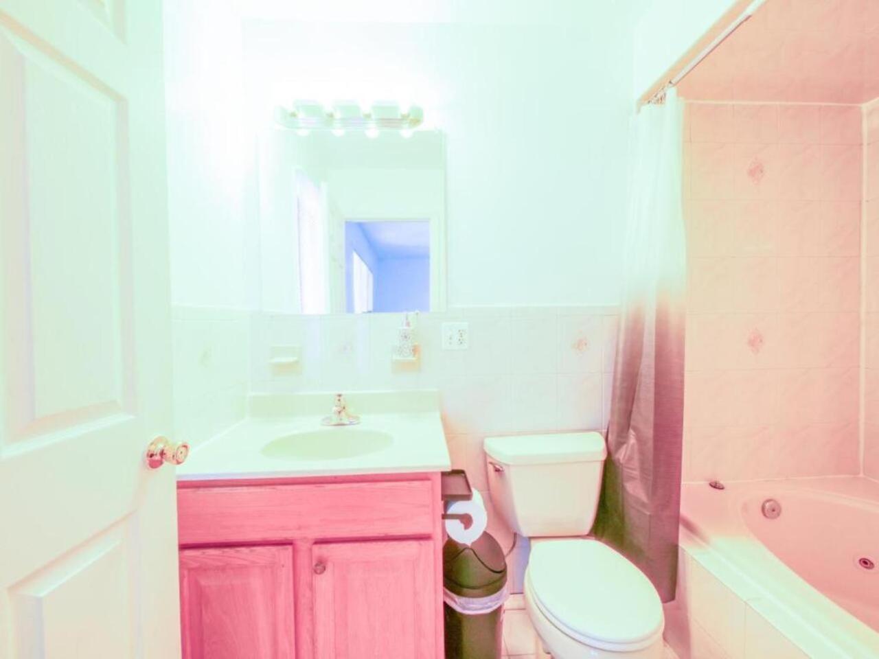 Cozy 3 - Bed Apartment, Minutes From Nyc! Apartment *