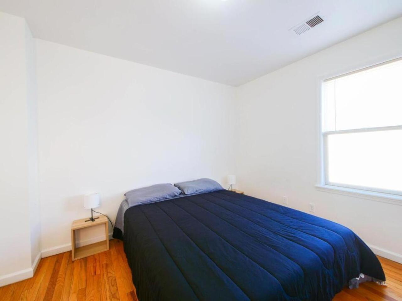 Cozy 3 - Bed Apartment, Minutes From Nyc! Apartment