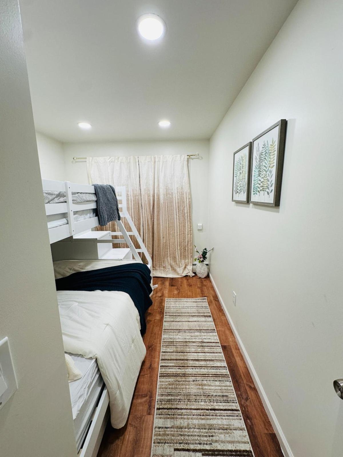 Holiday home Urban Oasis I Stylish Getaway To Nyc With Parking
