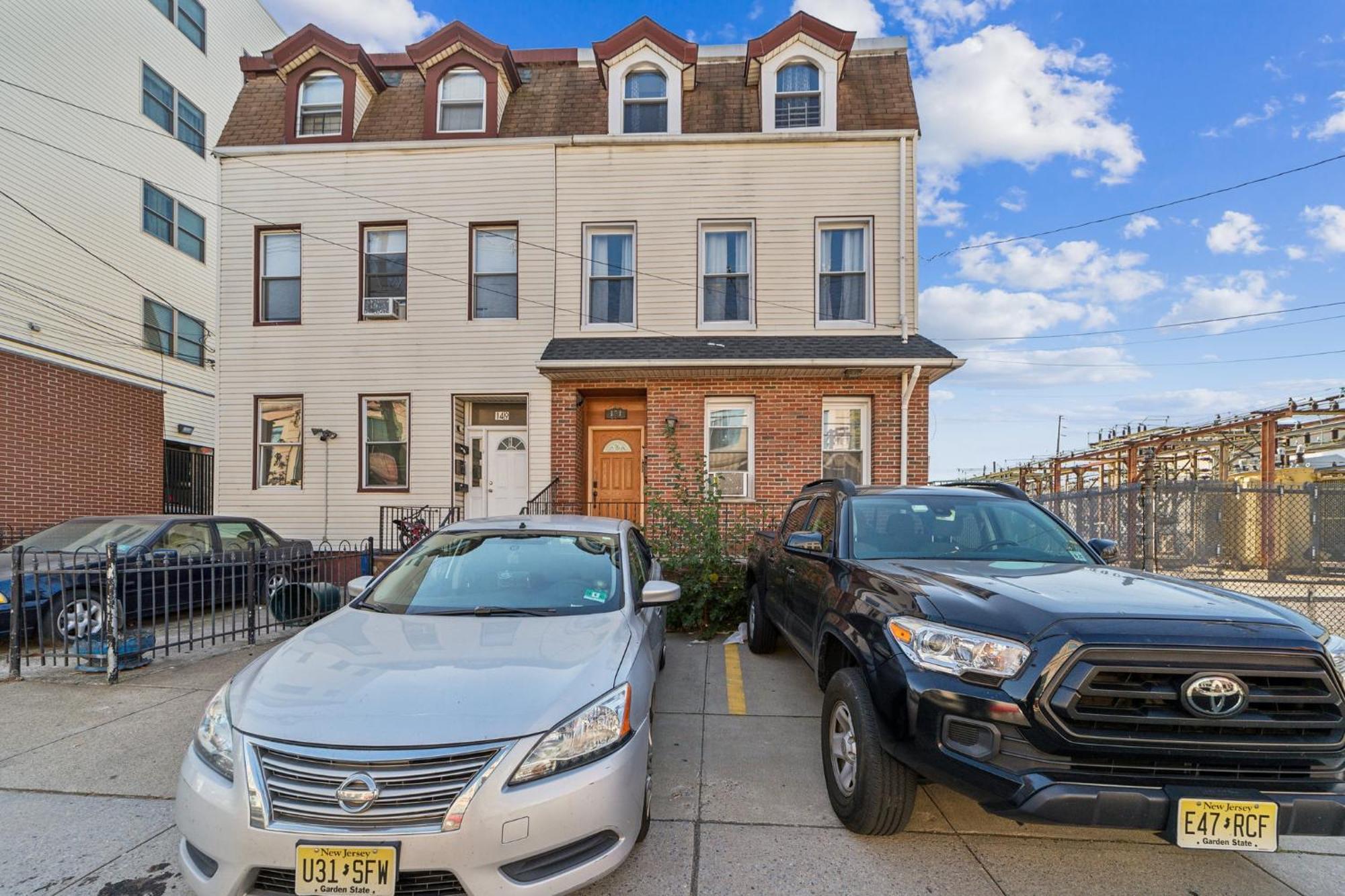 Stylish Jersey Escape Near Nyc Apartment