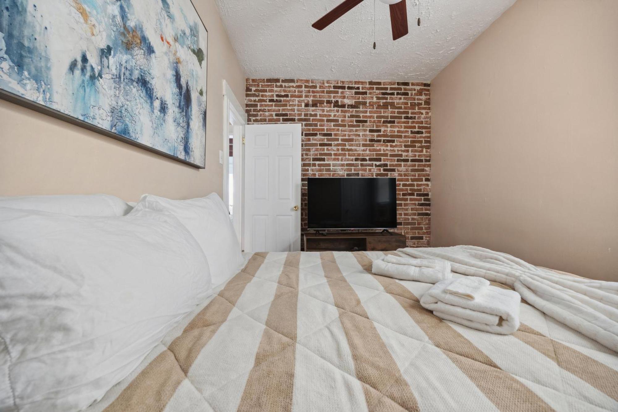 Spacious & Stylish 2br Near Manhattan *