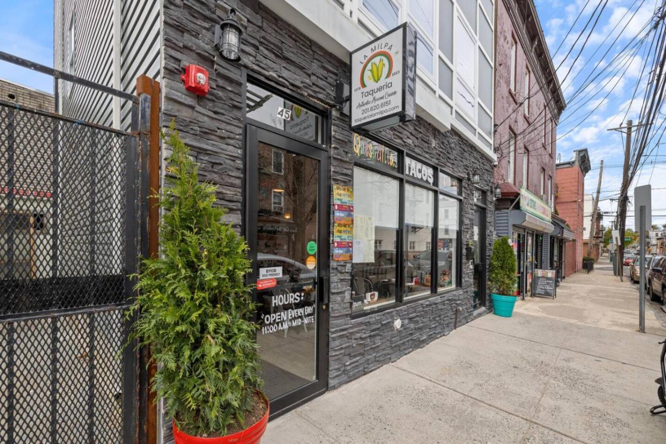 Luxury And Chic 2Br 2Ba Apt Mins To Nyc And Hoboken