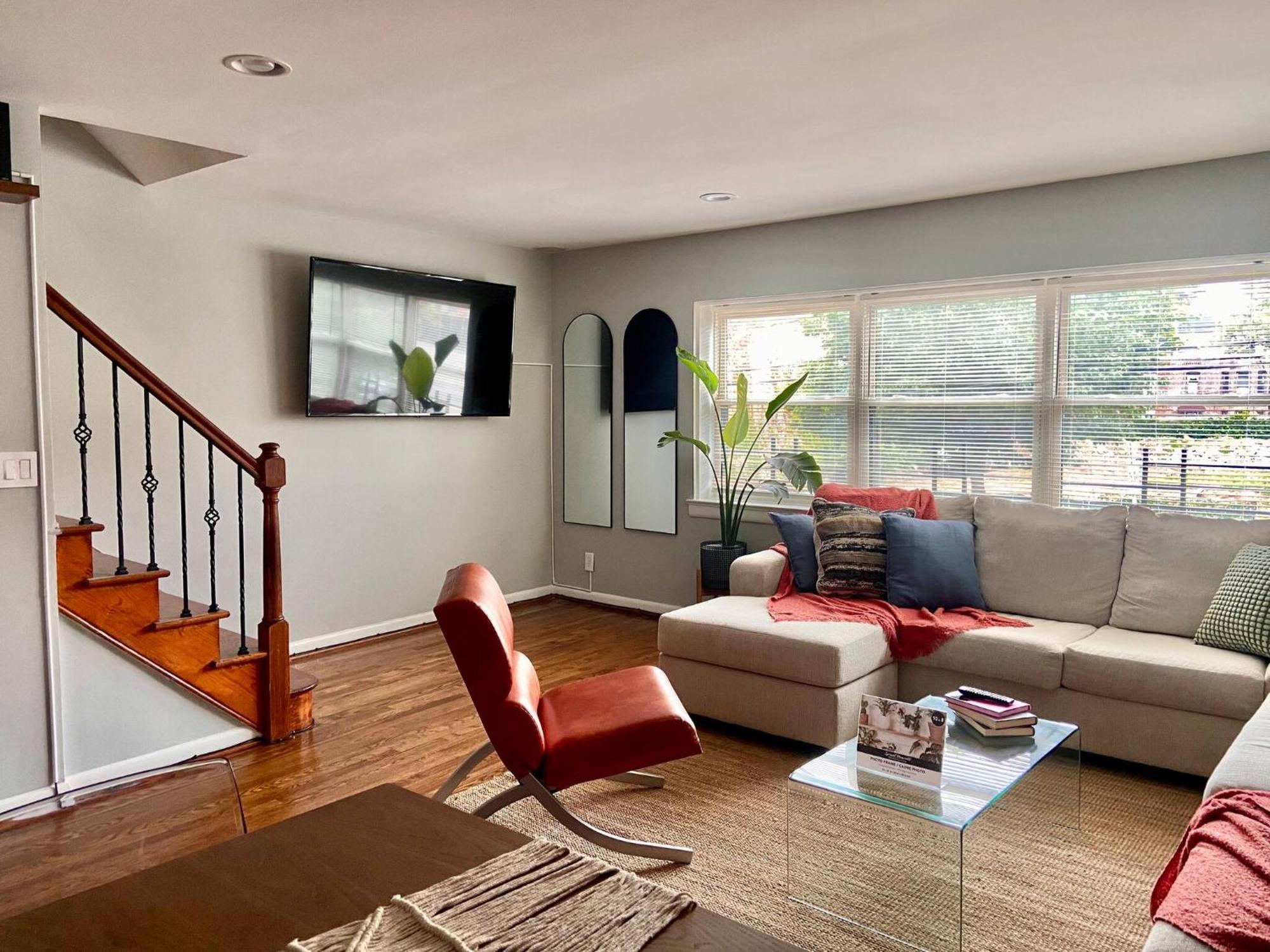 Apartment Easy Path&bus Access- Nyc Designer & Terrace *