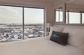 Sky City At 30 Regent Hotel