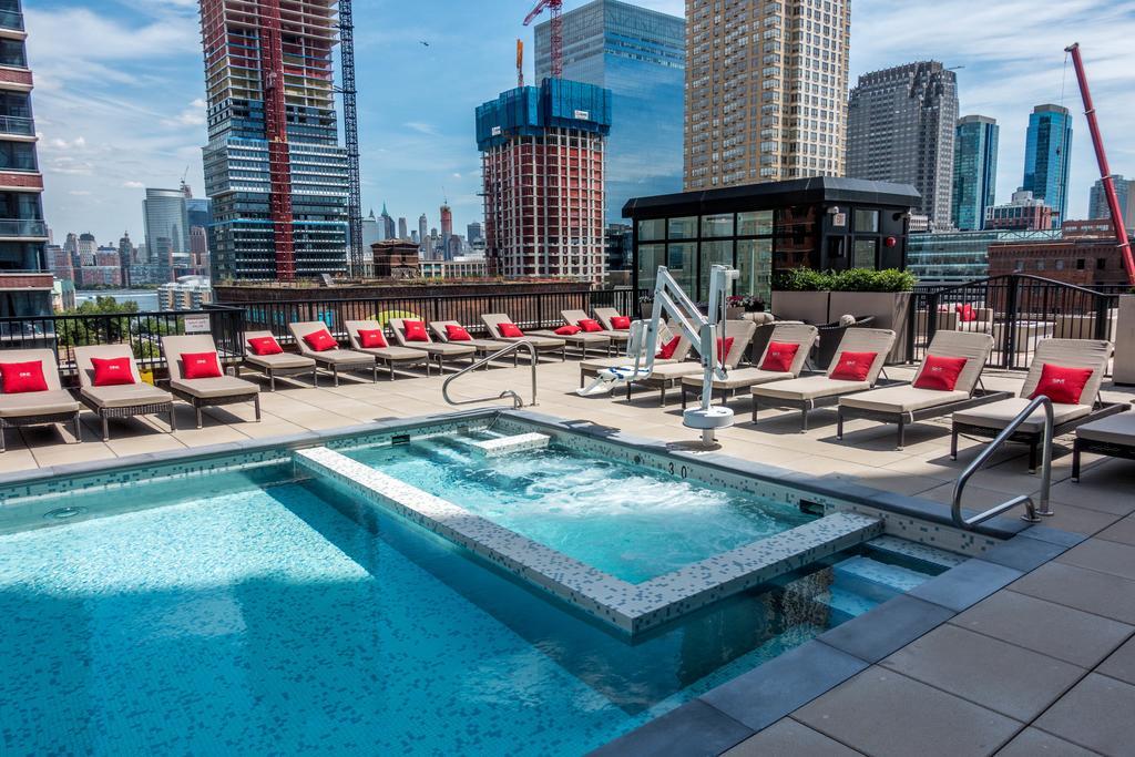 Marbella Suites At Newport * Jersey City