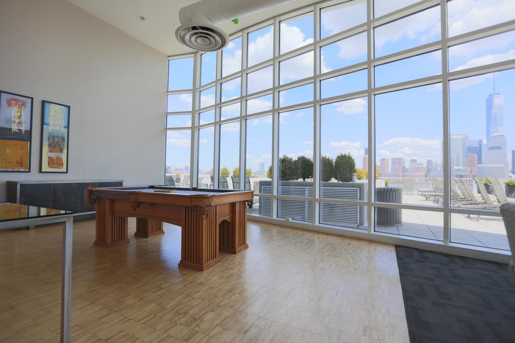 Apartment Jersey Waterfront At The Pier - A Premier Furnished Jersey City
