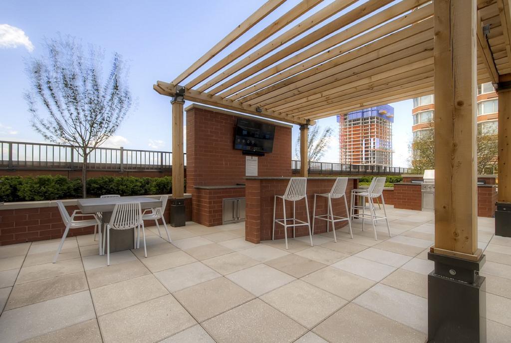 Global Luxury At Newport Jersey City