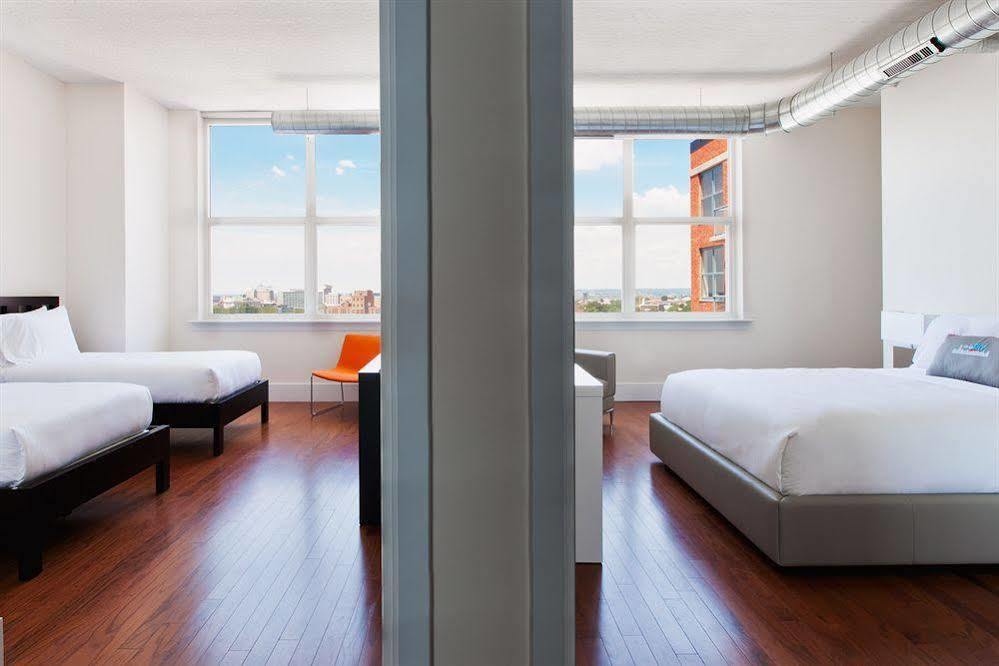 Sky At Soho West Apartment