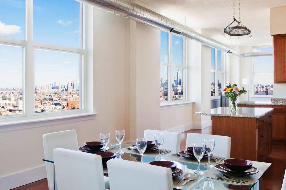 Sky At Soho West Apartment *