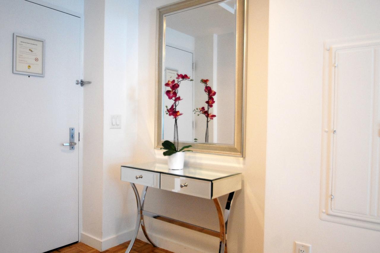 Apartment Dharma Suites Jc At Paulus Hook Jersey City
