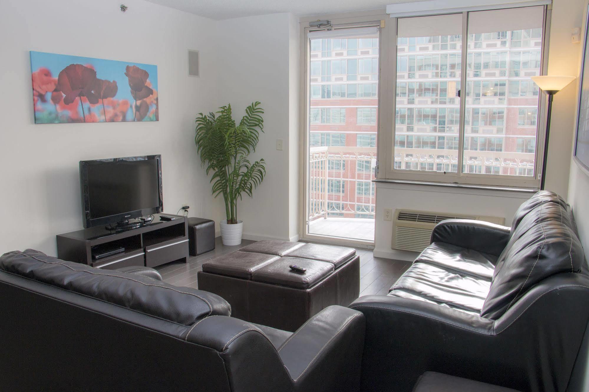 New York Area Modern Apartment *