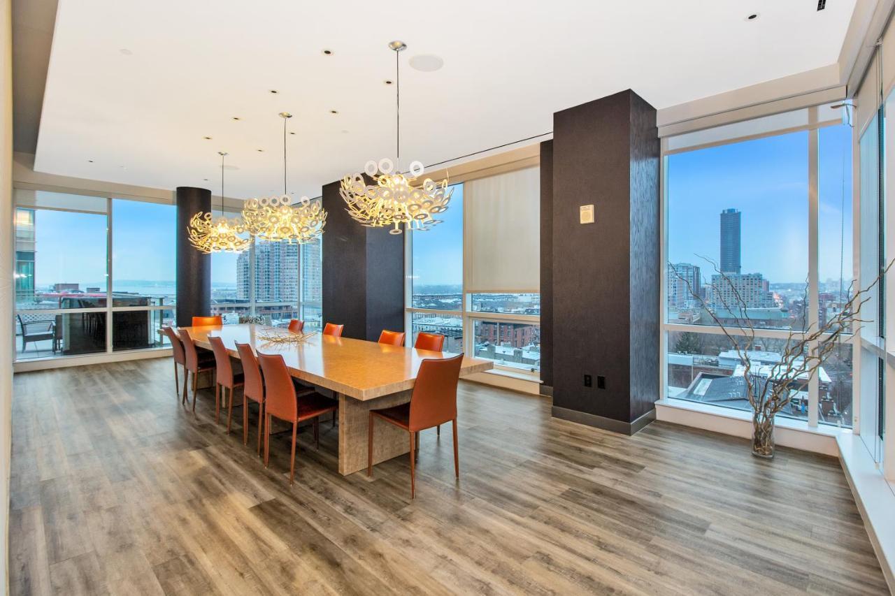 Dharma Suites Jc At Paulus Hook Apartment *