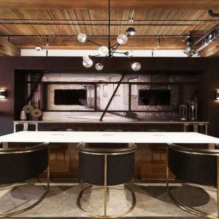 Deedee's Industrial Lofts Aparthotel