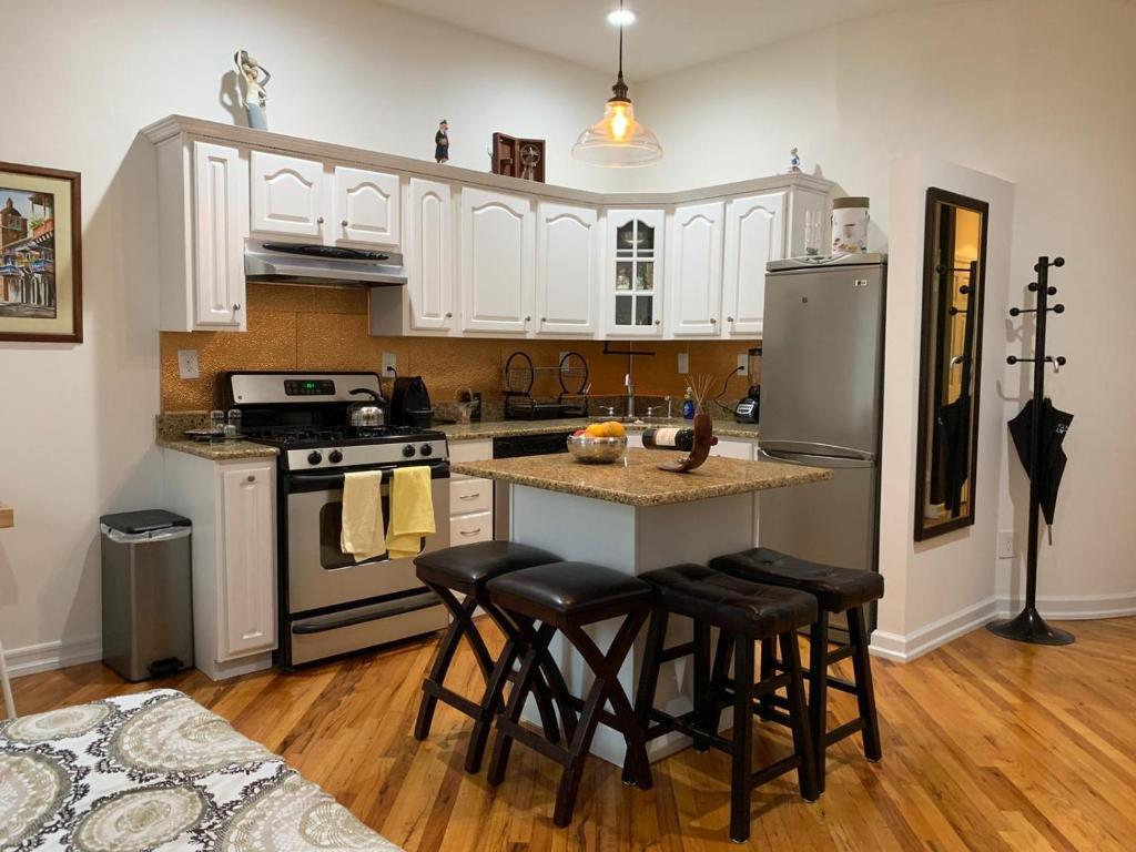 Historic 1869 Brownstone 15 Min To Nyc Downtown