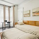 Chic & Modern - 30 Mins To Nyc