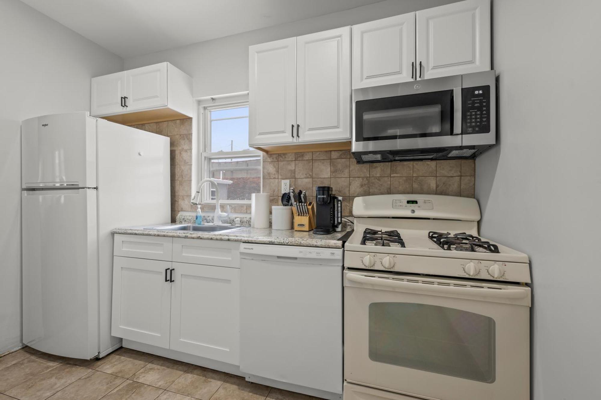 Spacious 3-bedroom Near Nyc - 15min To Times Square, Empire State Building, Park, Statue Of Liberty Apartment Jersey City
