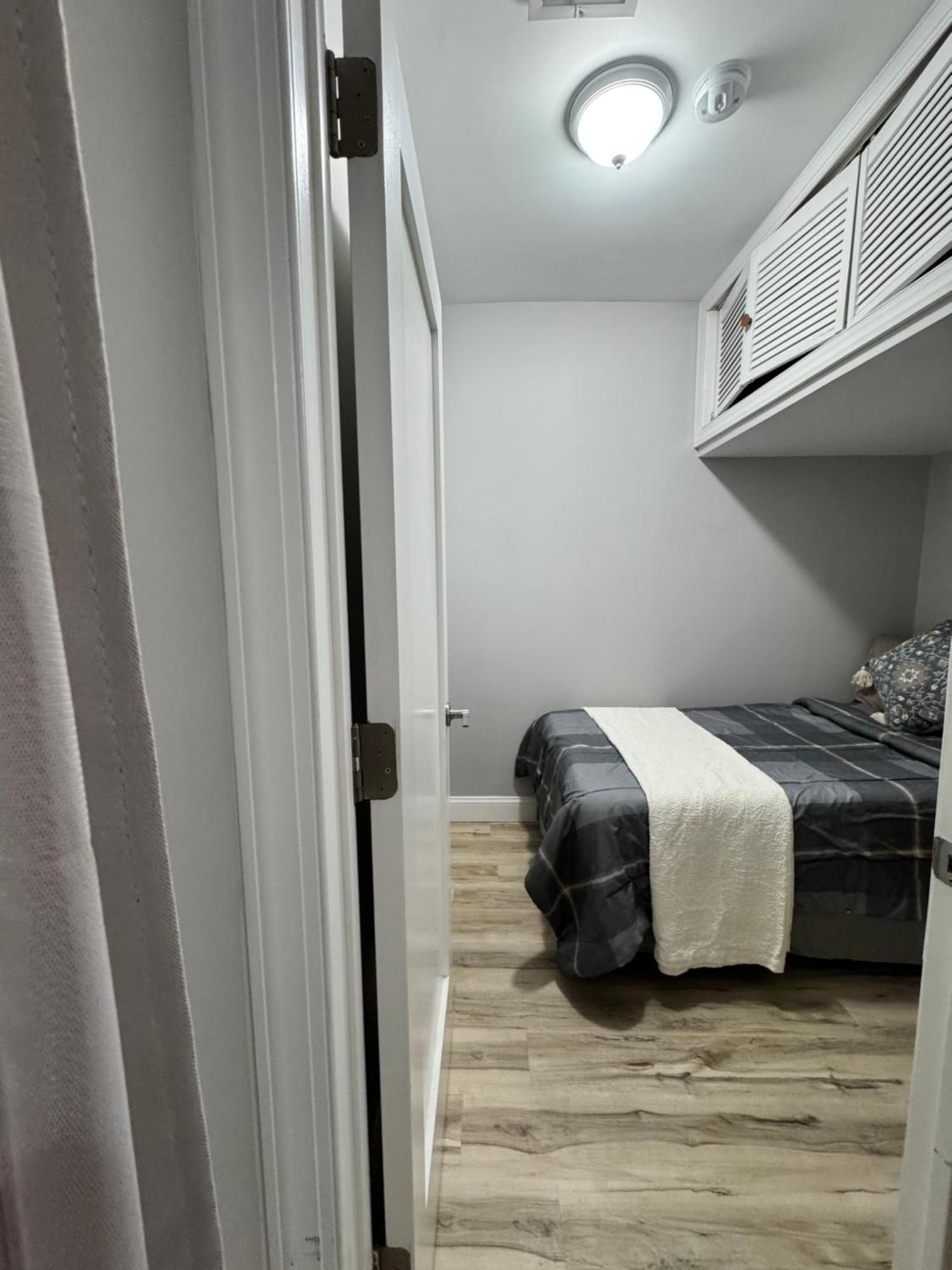 Luxury Modern Near Nyc For 4 People Apartment